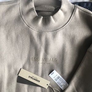 ESSENTIALS | Fear of God Relaxed Crewneck